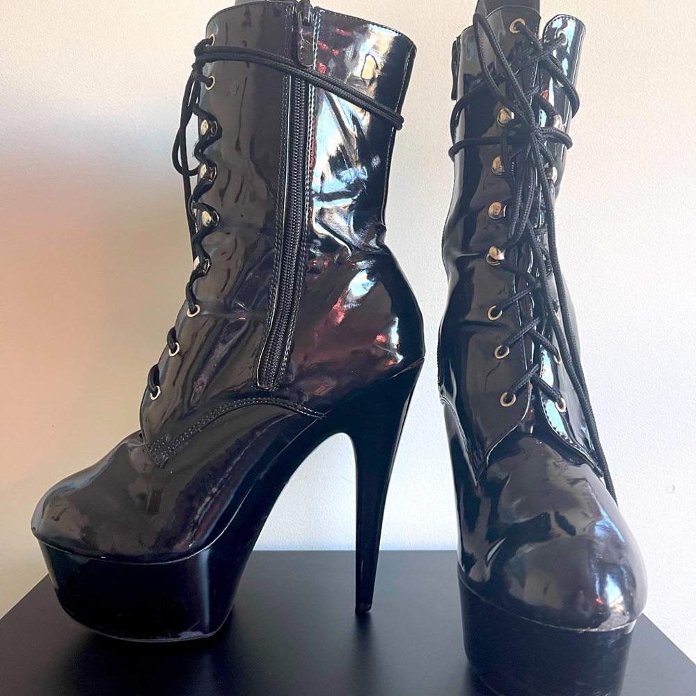 Black Pleaser ankle boots 6” size 7.5